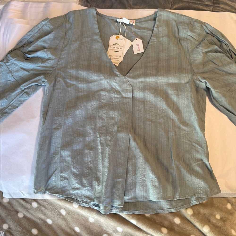 NWT Love Riche Green Boxy 3/4 Sleeve Blouse